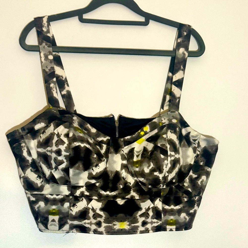 Mossimo xxl zip up crop top